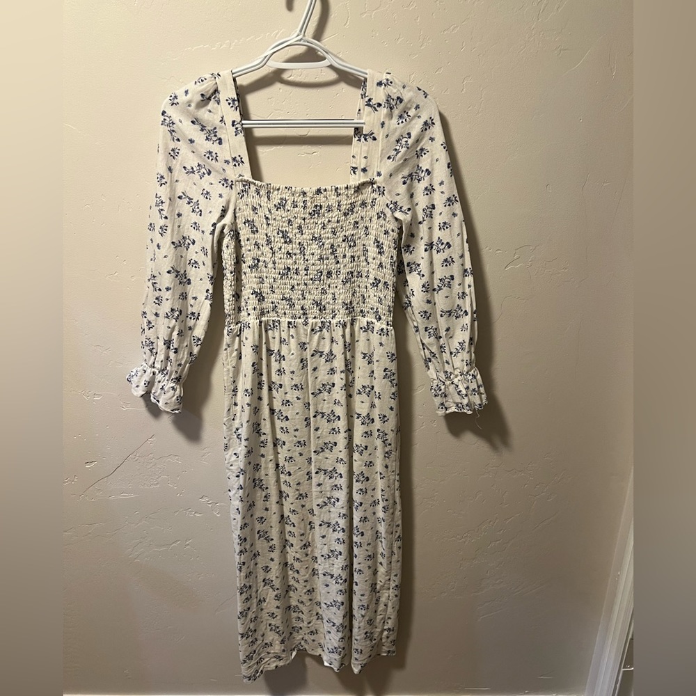 House of Harlow Line Dress- size small- white with flowers